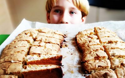 Pomeriggio di pioggia a casa con bambini … cosa fare? … i cantucci con le mandorle!