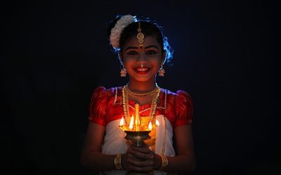 DIWALI, la festa indiana della luce, della vittoria del bene sul male, della conoscenza sull’ignoranza.